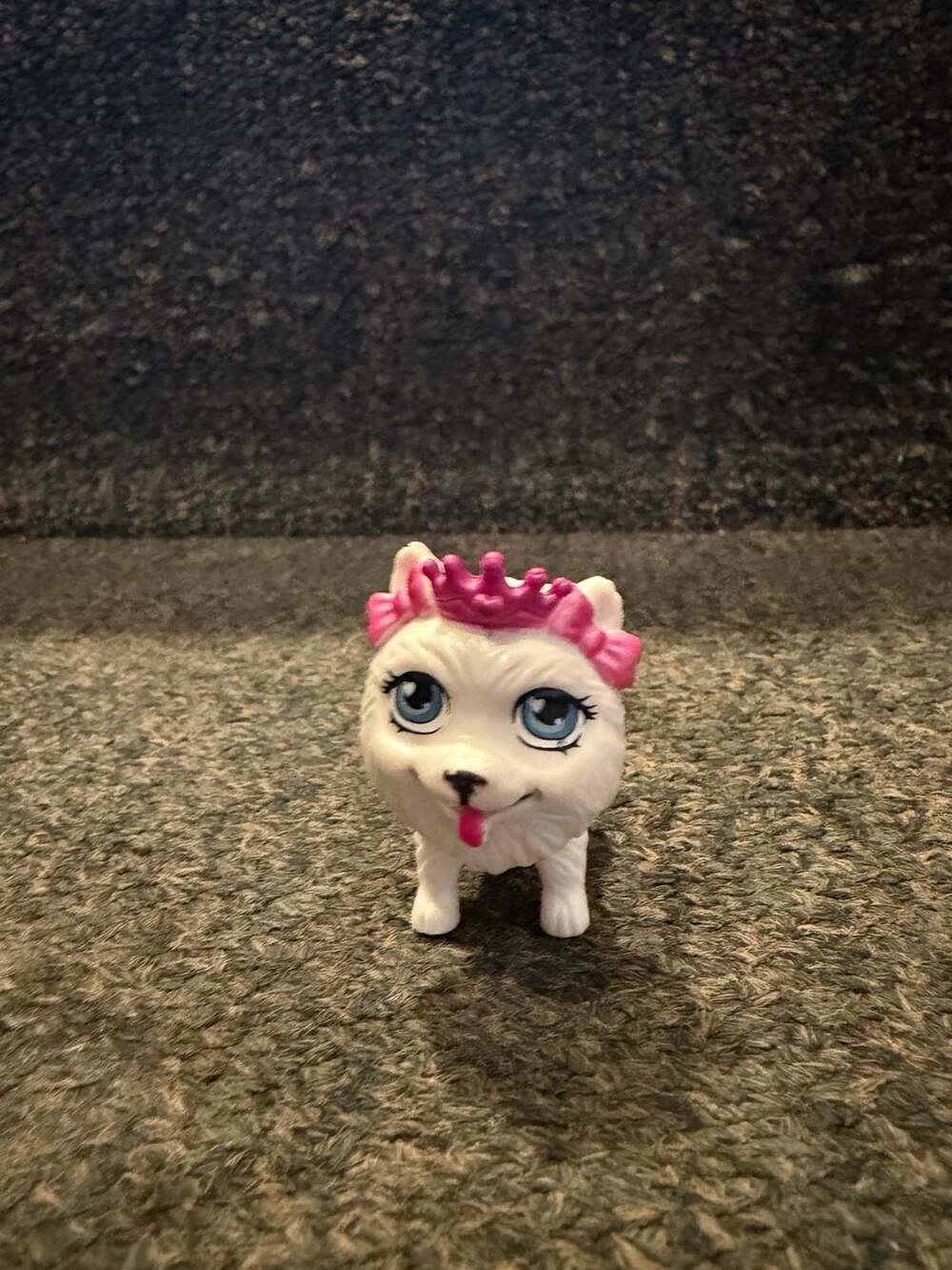 Shopkins Happy Places Petkins Kitty Dinner Party Dog White Kitty Toy